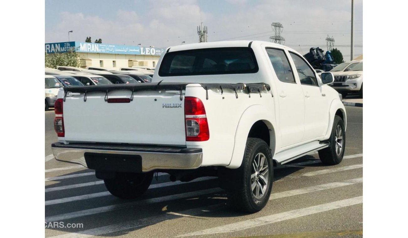Toyota Hilux Toyota hilux pick up duble cabin diesel engine model 2008 white colour  very clean and good conditio
