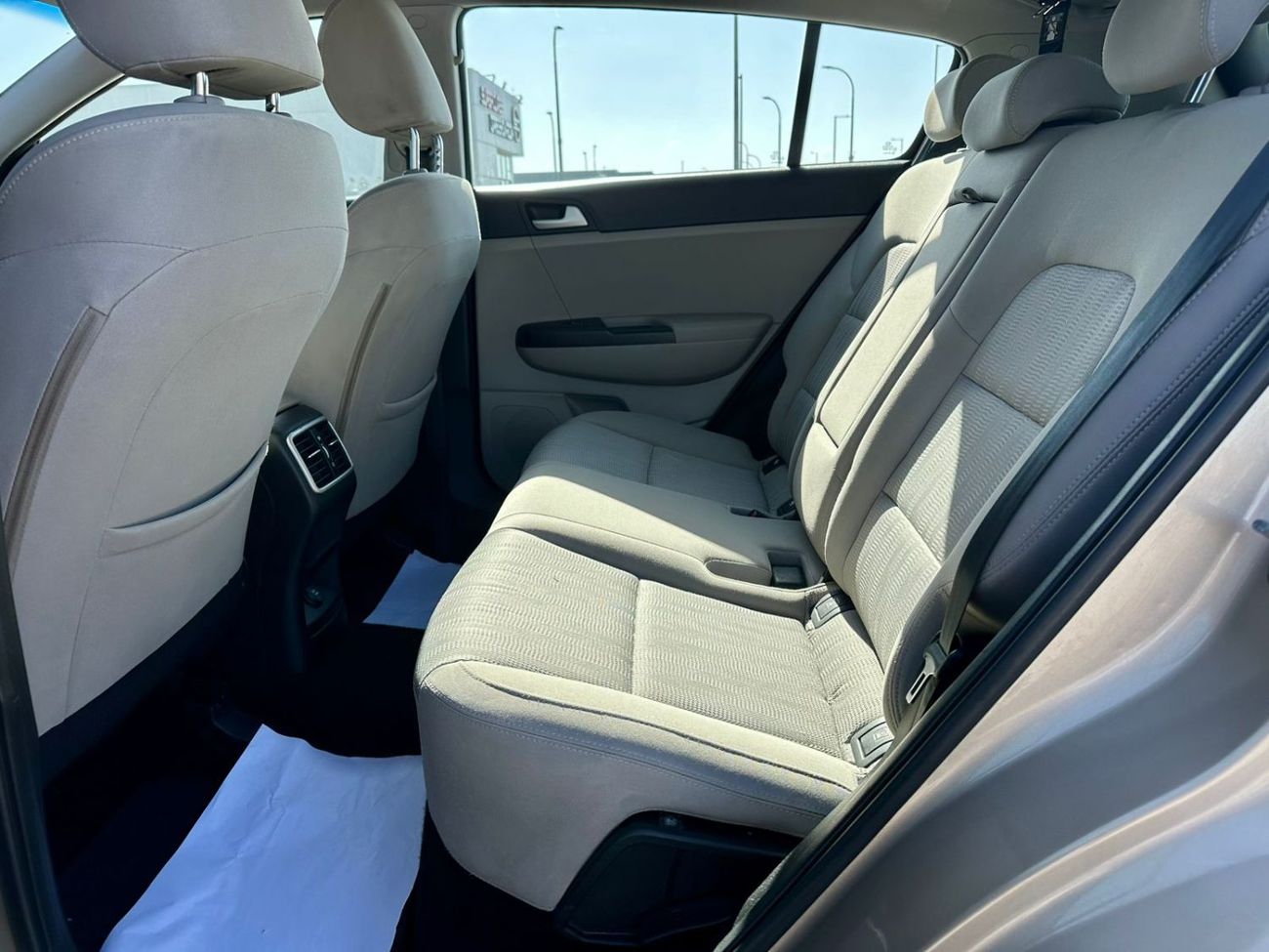 Kia Sportage LX 1.6L FWD  830-MONTHLY l  GCC l Panaromic, Cruise l1.6L l ACCIDENT FREE