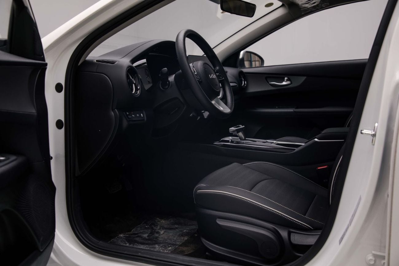 Kia K3 Comfort 1.5L - White Inside Black | Export Only