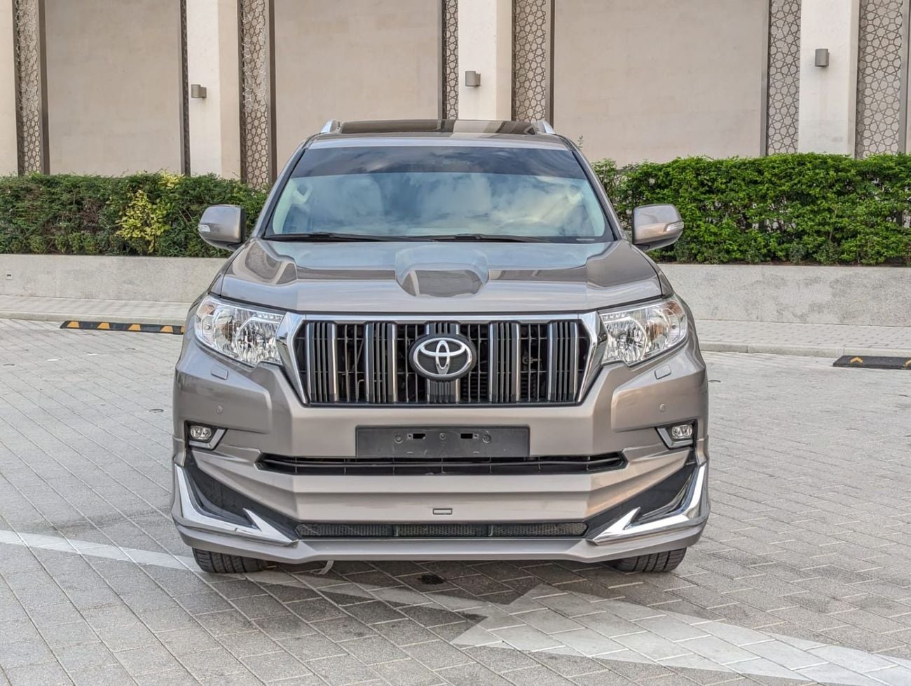 Toyota Prado Toyota Prado 2023 v6 bronze LHD Petro engine