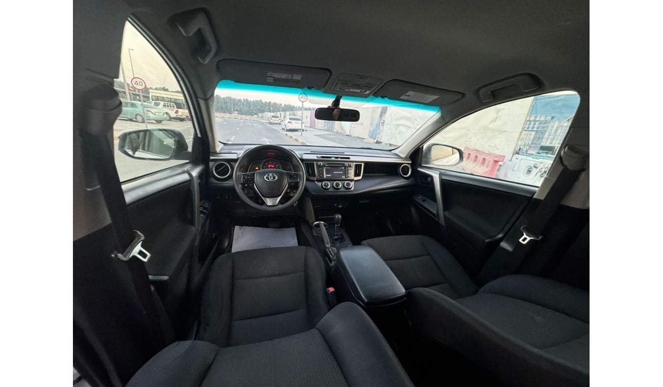 تويوتا راف ٤ EX 2.5L in excellent condition and requires no expenses