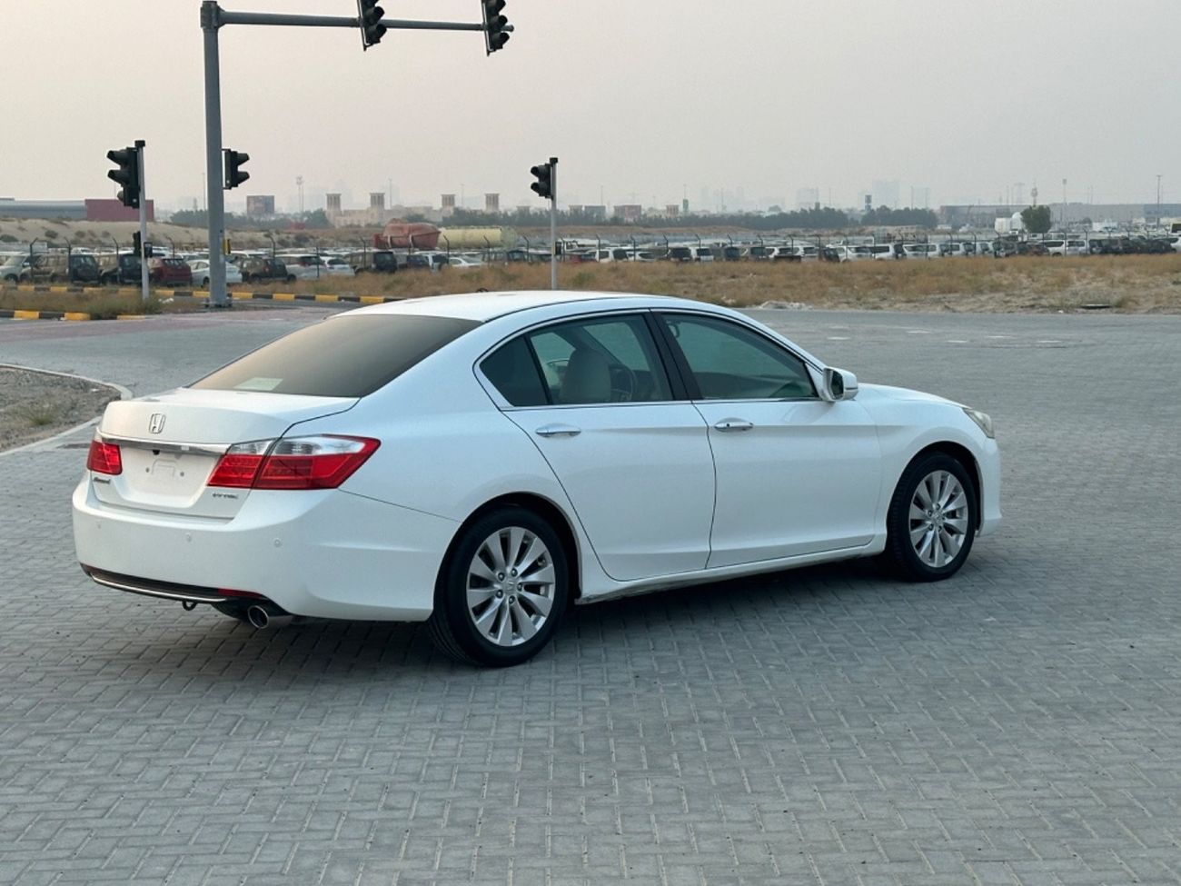 Honda Accord MODEL 2014 GCC. CAR PERFECT CONDITION FOR INSIDE AND OUTSIDE FULL OPTION SUN ROOF