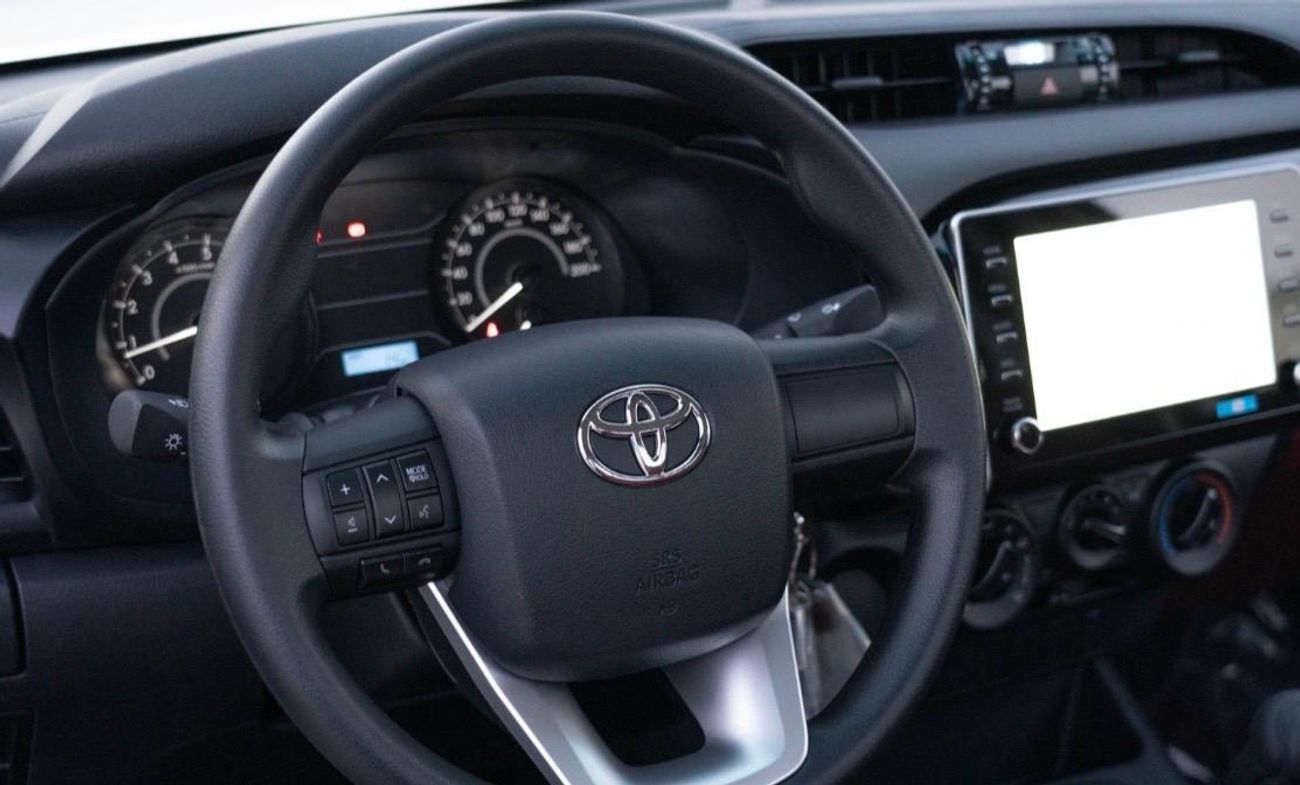 تويوتا هيلوكس 2.0l single cabin manual