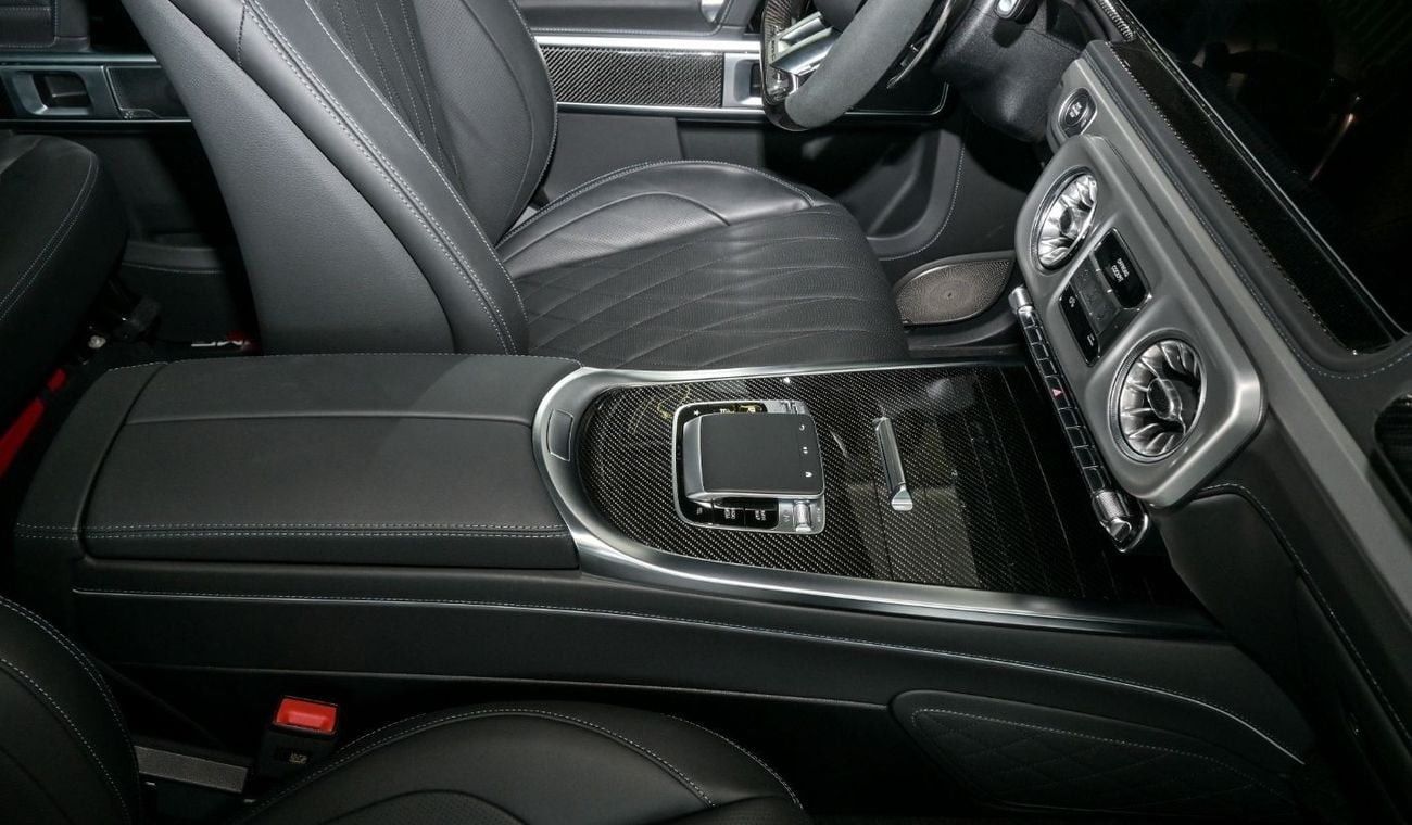 Mercedes-Benz G 63 AMG Mercedes-Benz G 63 AMG Fully Loaded - Special Color - Carbon Fiber - 22 Maybach Alloy Wheels -2025