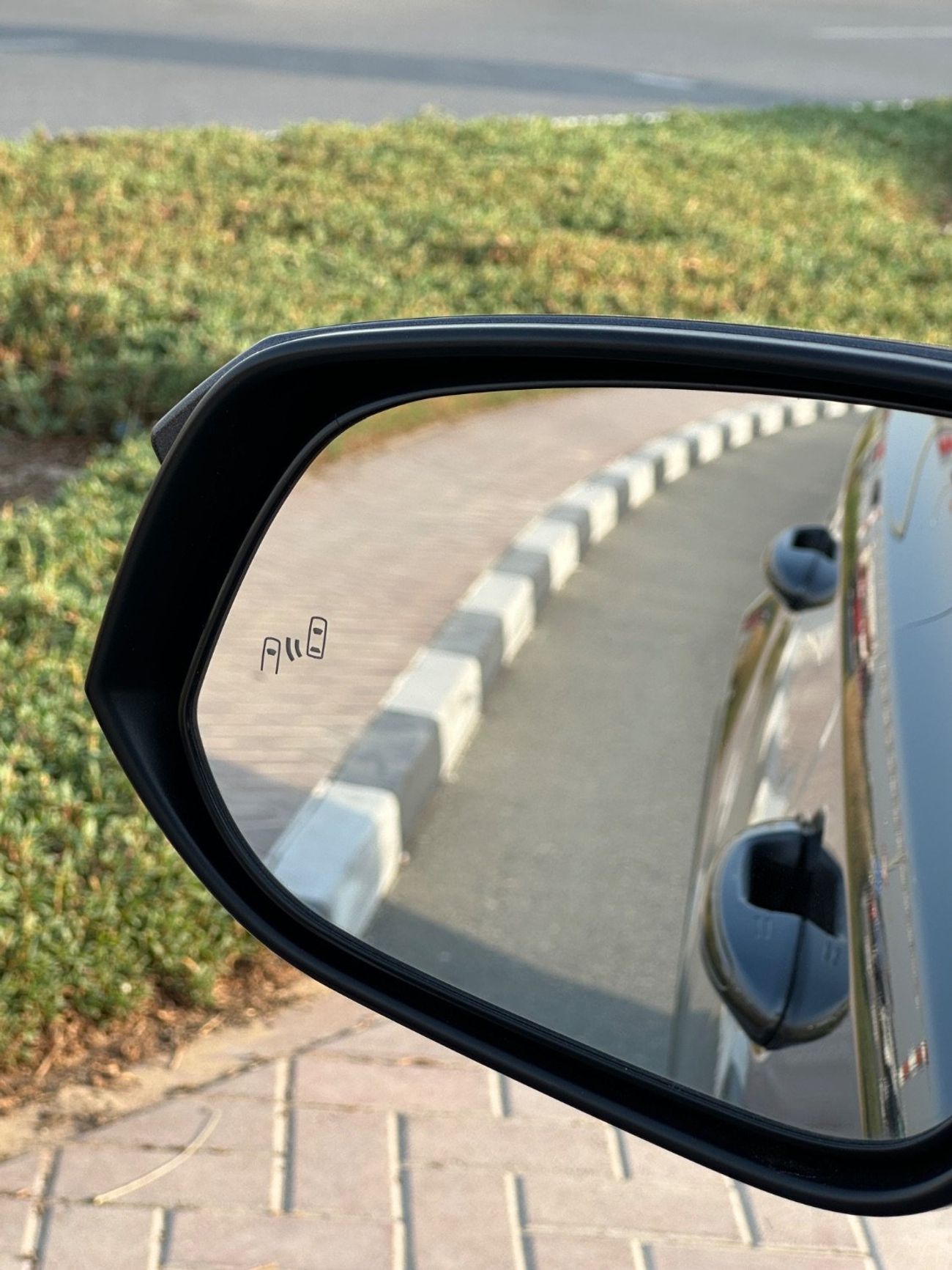 Toyota RAV4 XLE premium Sunroof,Push start,Leather seats