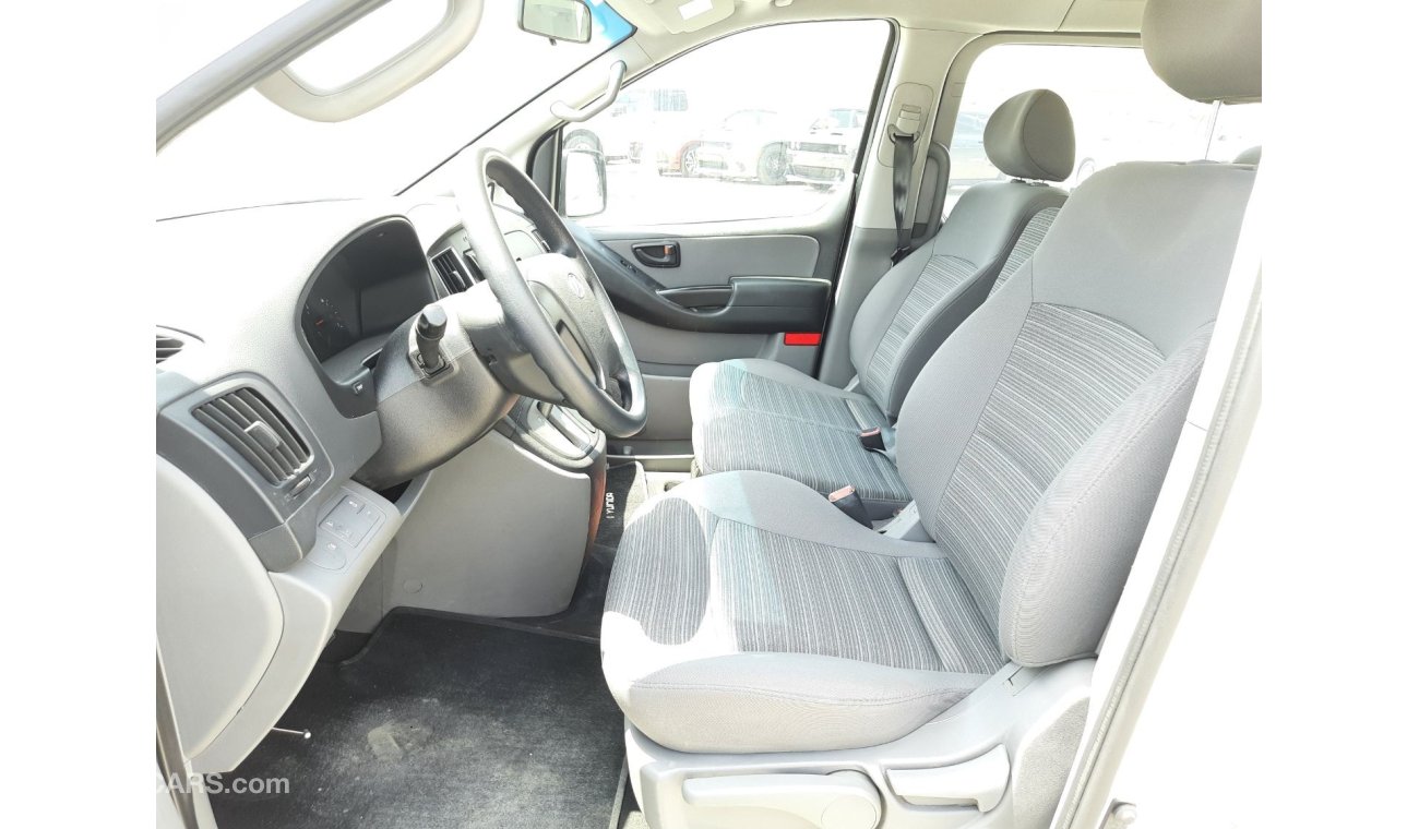 Hyundai H-1 Hyundai H1 2019  gcc 9 seat very celen car