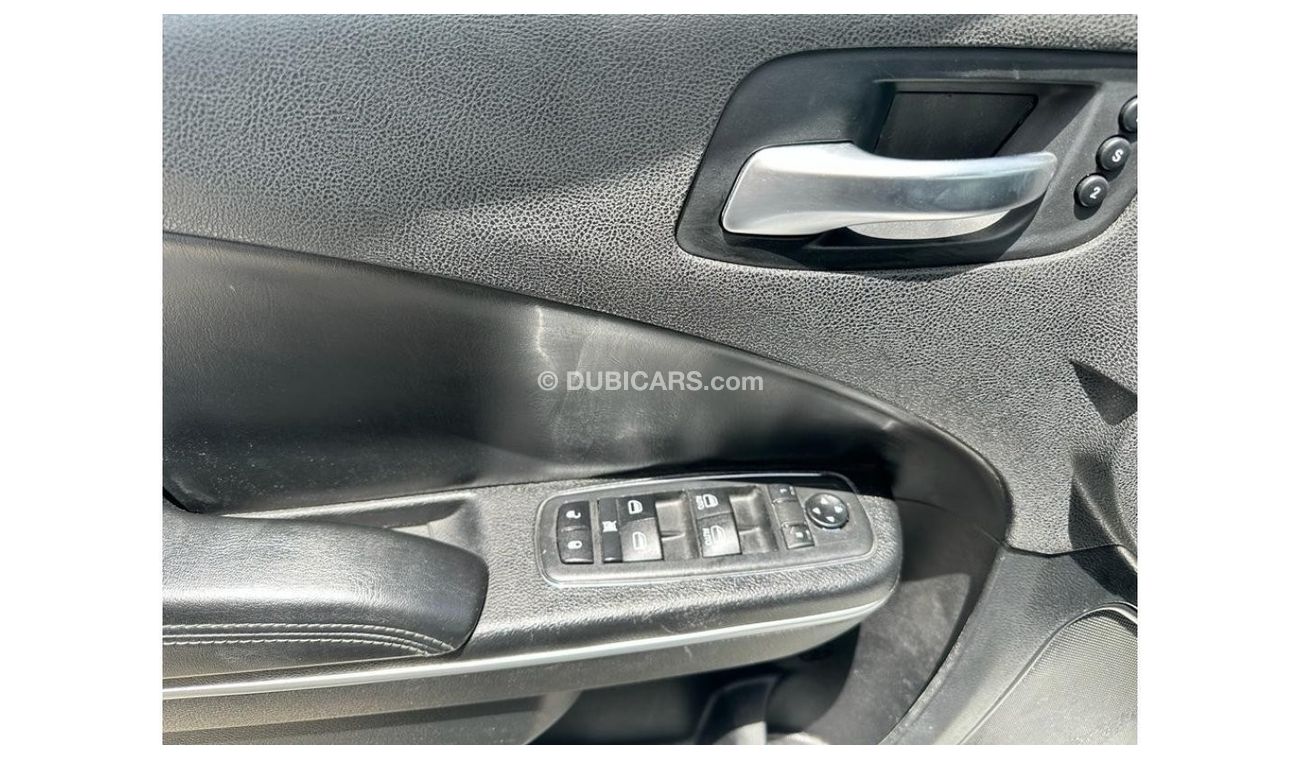 Dodge Charger 3.6L SXT (Base)