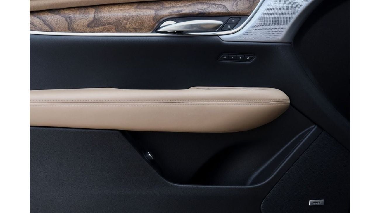 كاديلاك XT5 Cadillac XT5 Premium Luxury 2022 European Spec (BRAND NEW) under Warranty with Flexible Down-Payment