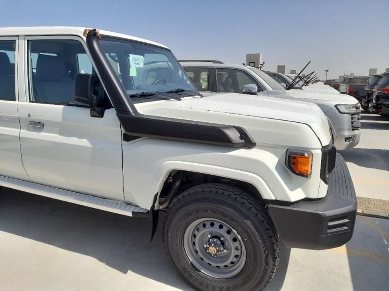 Toyota Land Cruiser Pick Up LC79 4.2L Pick-up Double Cab 5-MT 4x4
