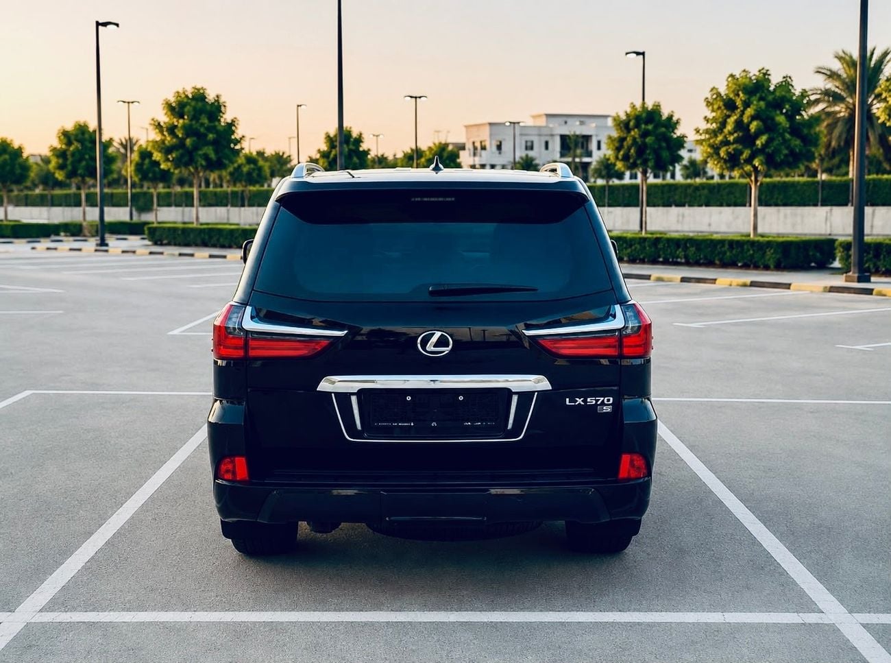 Lexus LX570 PLATINUM LX570 BASE