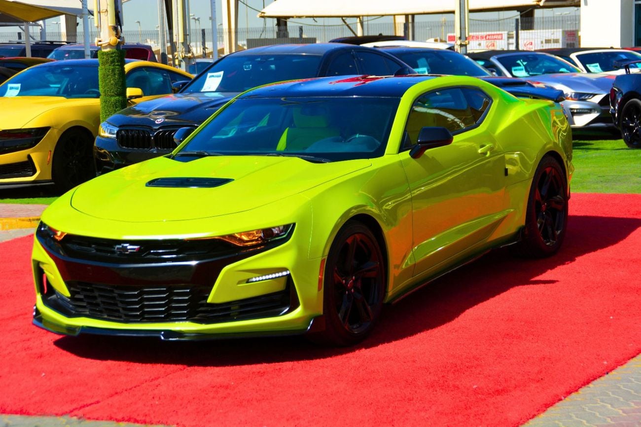 Chevrolet Camaro SS 6.2L Coupe-ATTRACTIVE COLOR/SS V8 6.2L // NICE COLOR//GOOD CONDITION //LOW MILEG