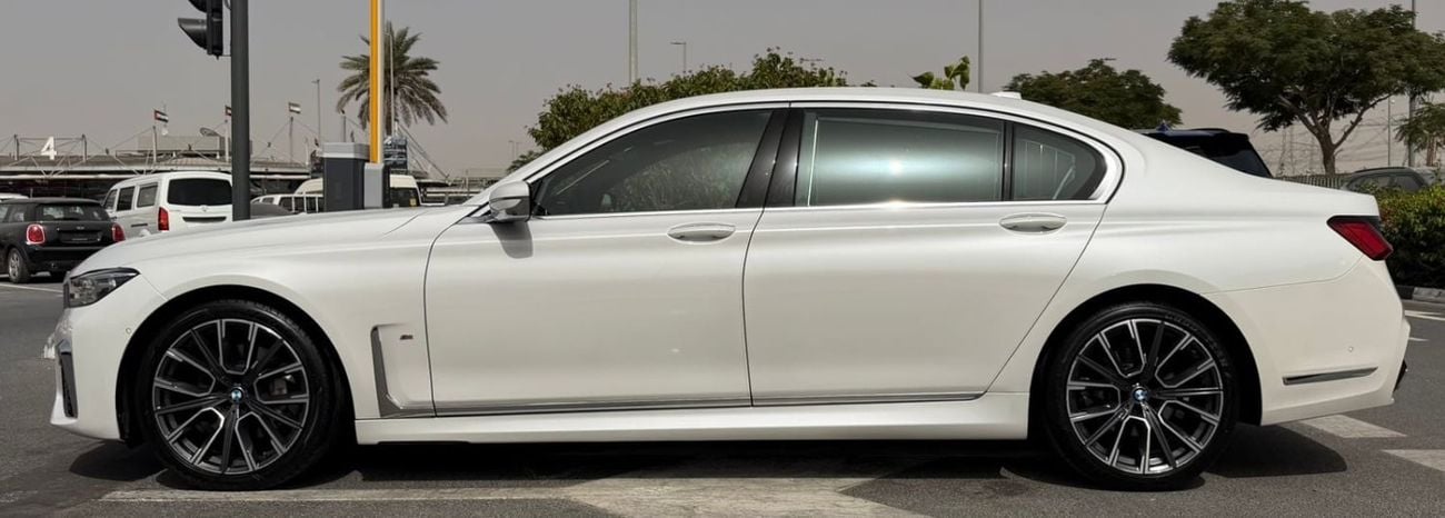 بي أم دبليو 730Li M SPORT EXCLUSIVE