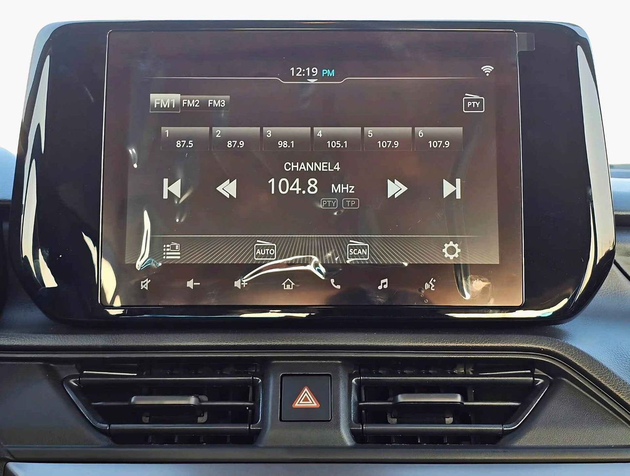 سوزوكي سويفت GLX 1.2L GCC // Radar // Trip Tronic // Blind Spot (CODE # GLX)