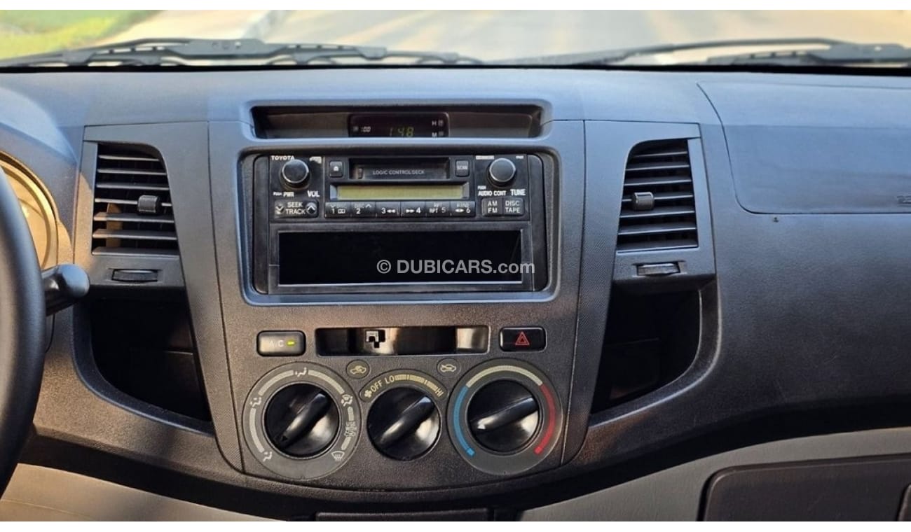 Toyota Hilux DIESEL 2KD | 2.5L ENGINE | LEFT-HAND-DRIVE | SIDE BODY STICKER | ALLOY RIMS | TINTED WINDOWS