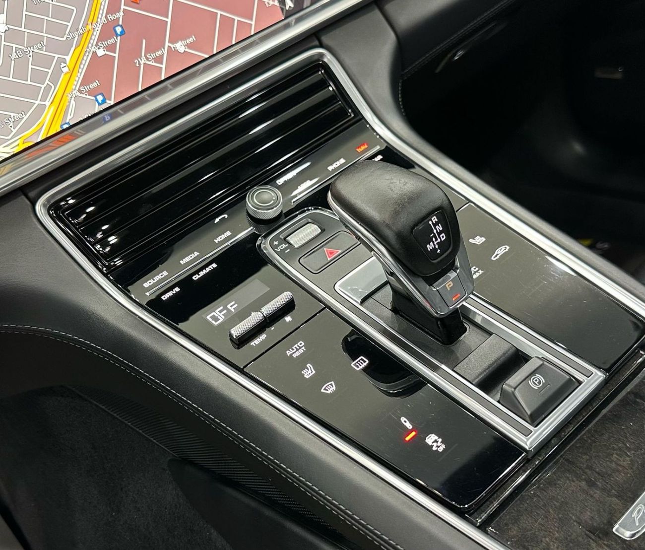 بورش باناميرا 2017 Porsche Panamera 4S,Aug 2024 Al Naboodah Warranty, Full Al Naboodah Service History, GCC