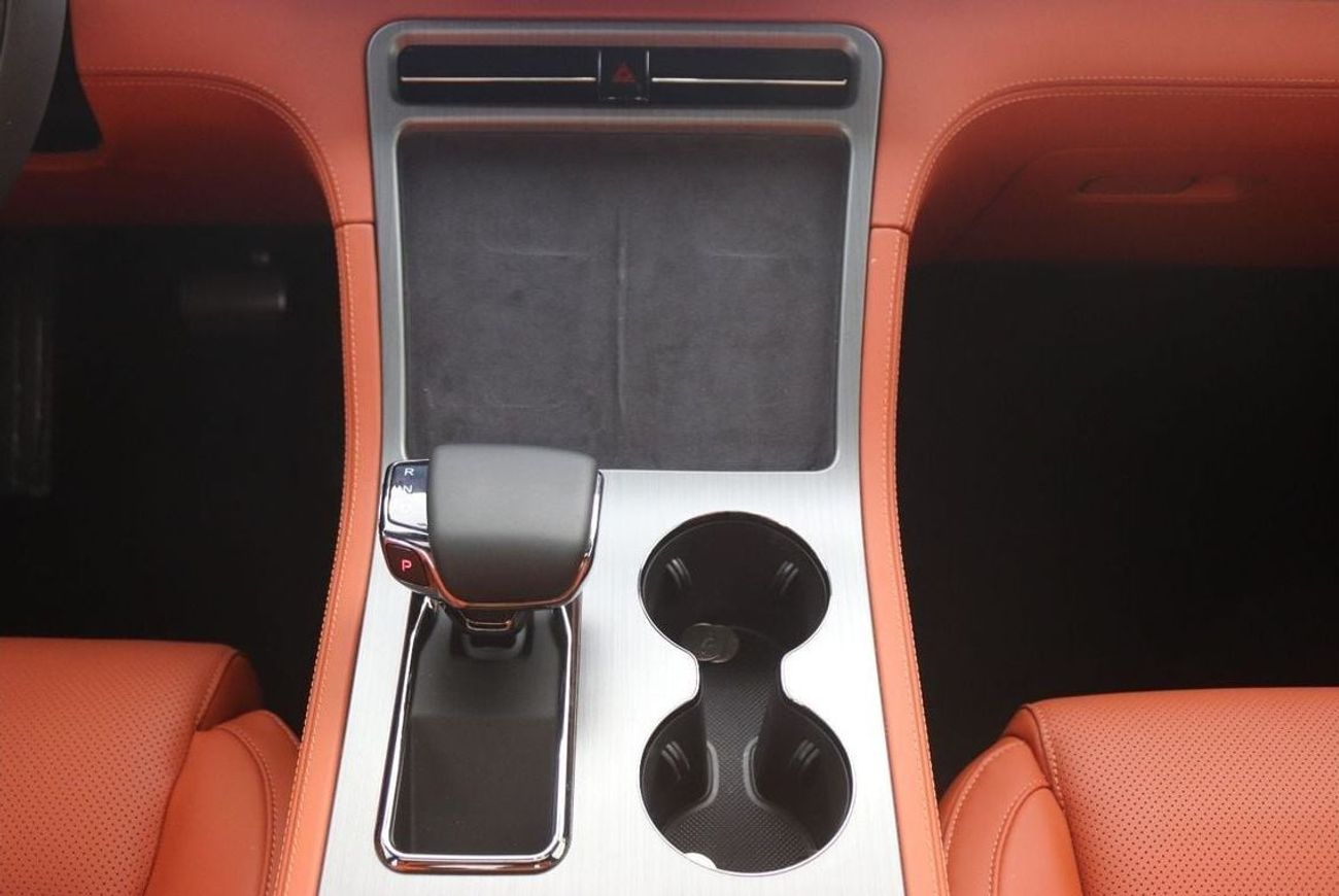 ROX 01 (7 seats) / 1.5L Hybrid (Plug-In) / 500 HP , Electric Seat, Panoramic Roof, Leather Seat, Model 2024