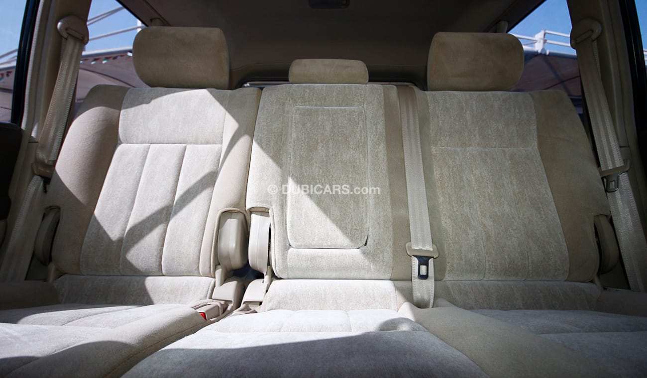 Toyota Land Cruiser GXR V6