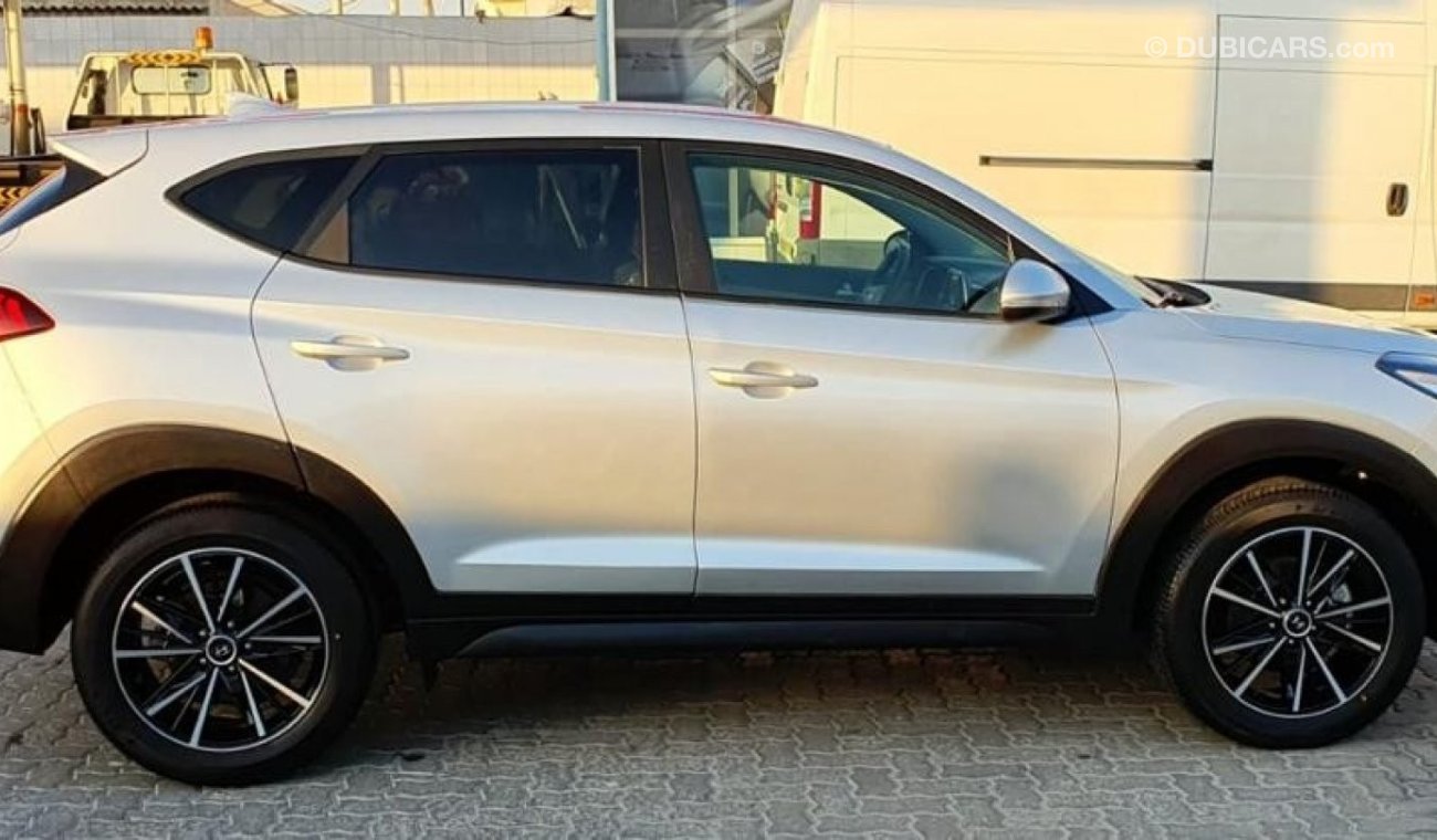 Hyundai Tucson SE - Full Option