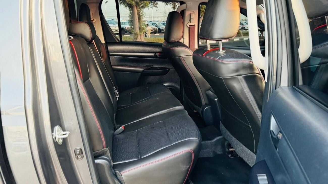 تويوتا هيلوكس -