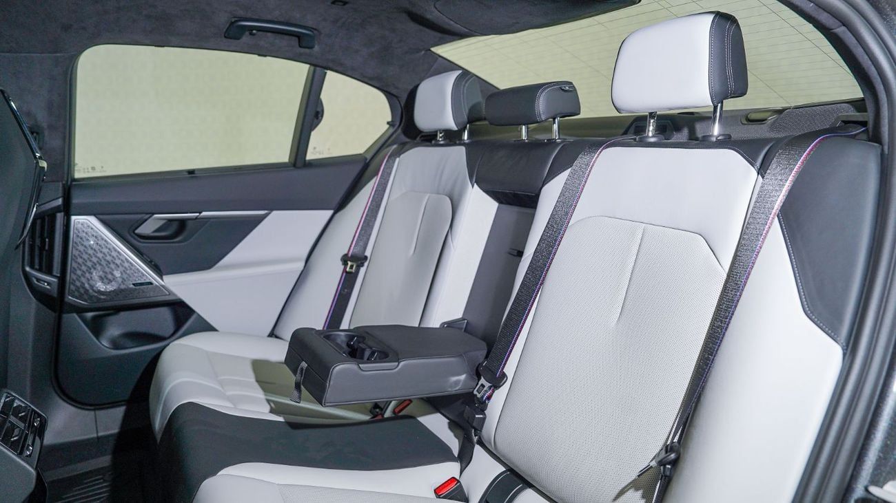 BMW M5 5 Series M5 Competition | AED 8,433 PM | Warranty March 2027 | GCC