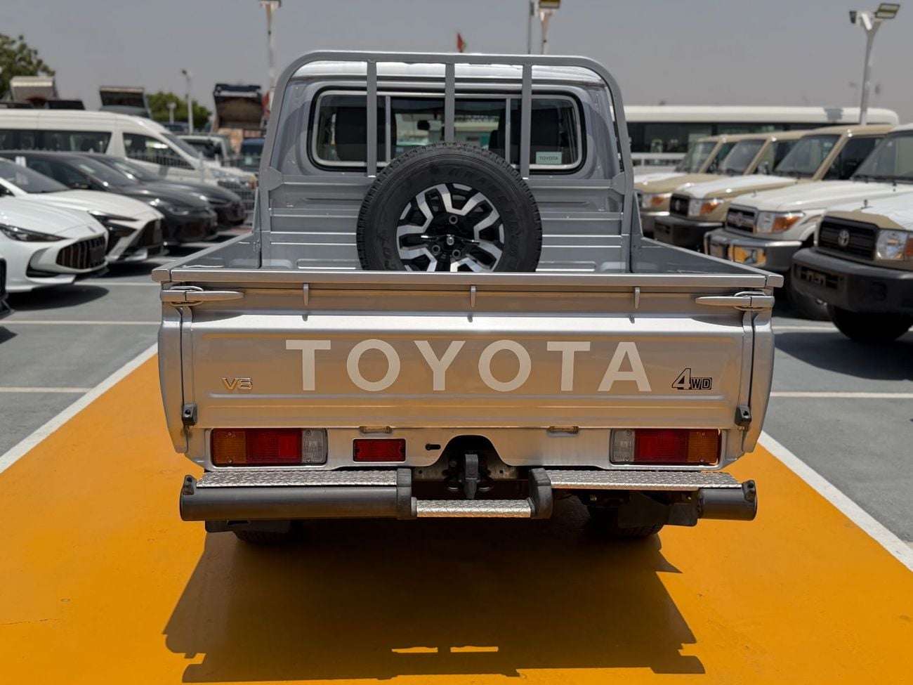Toyota Land Cruiser Pick Up