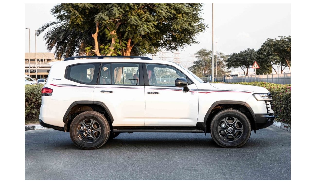 Toyota Land Cruiser 2022 Toyota LC300 3.5L GR Sports - Toyota Safety Sense + Adaptive Cruise + Seat Cooling(Fr+Re) + 360