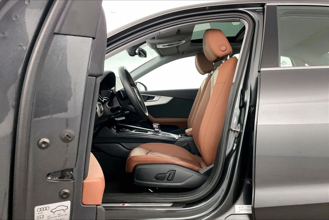 Audi A4 35 TFSI S-Line | National Day Celebration | Guaranteed Warranty | 0 Down Payment