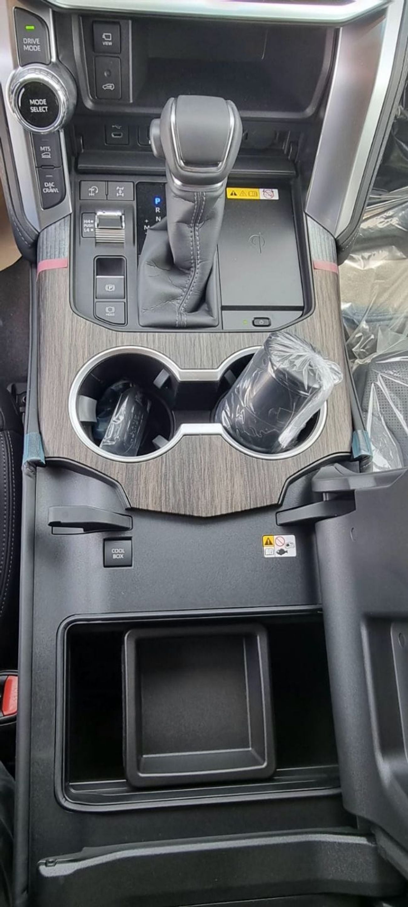 تويوتا لاند كروزر TOYOTA LAND CRUISER 3.5L PETROL VX TWIN TURBO MY2025