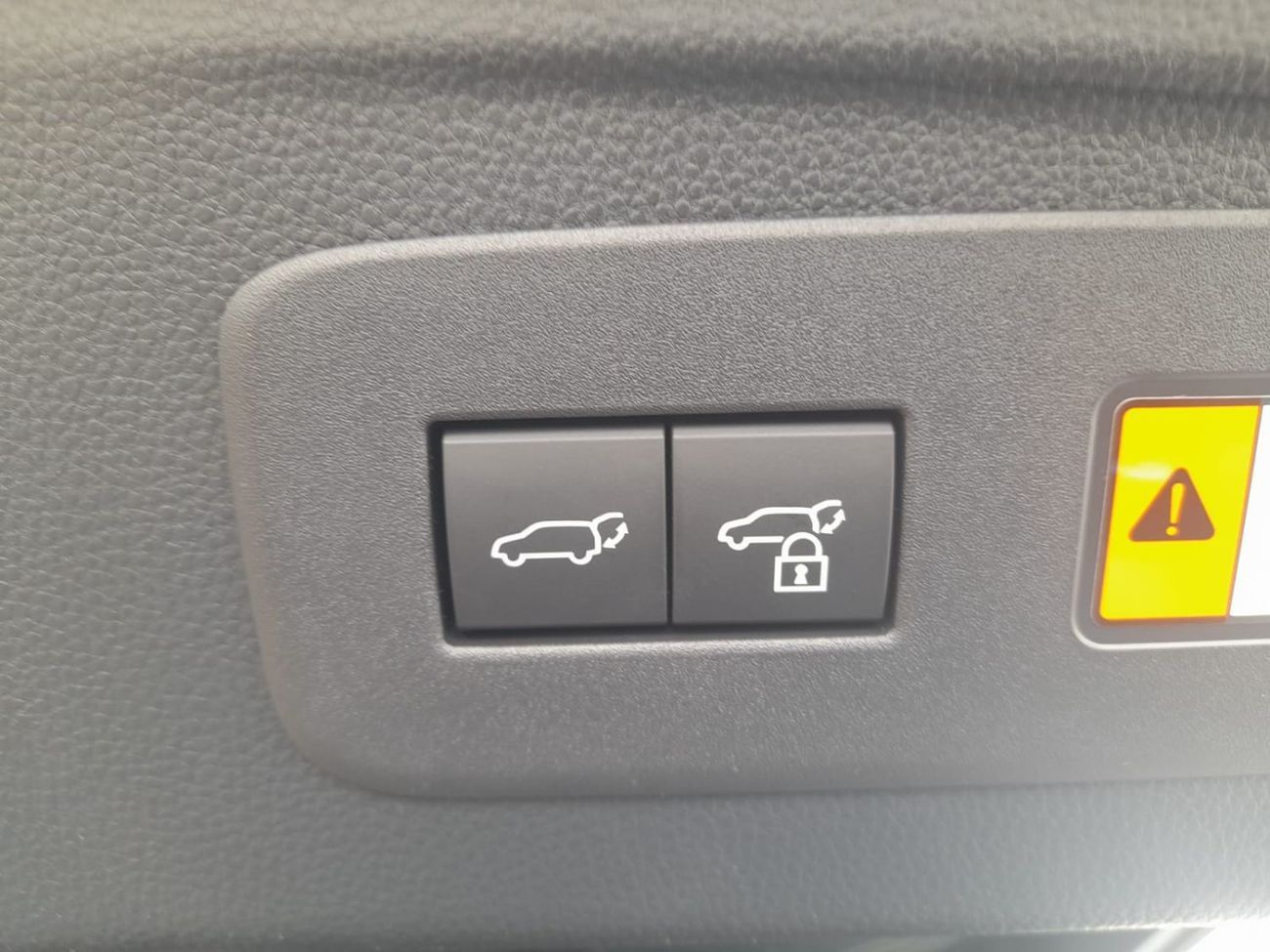 Toyota Prado Right-Hand drive Kakadu diesel Auto panoramic roof 7 seater top of the range