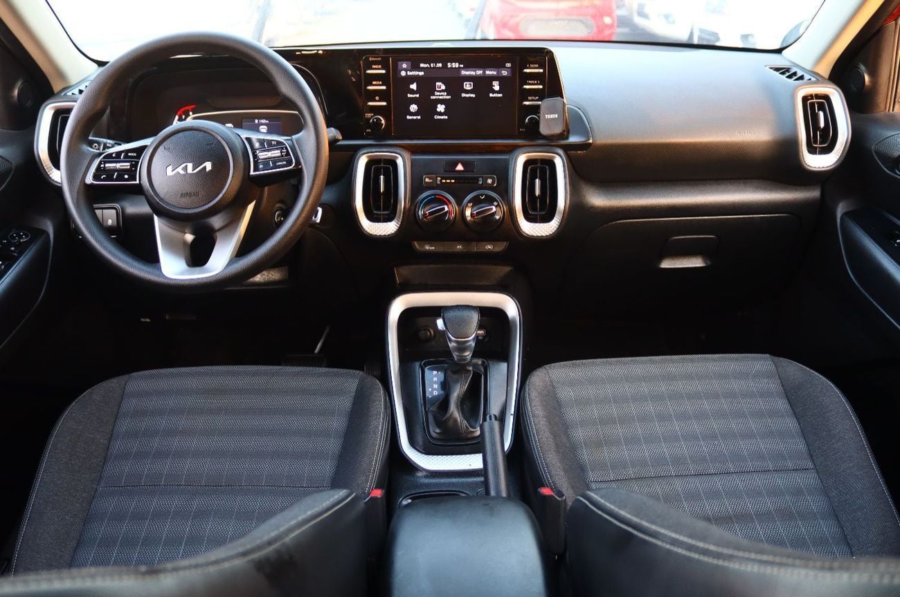 كيا سونیٹ كيا سونيت 2023 خليجى بحاله ممتازه ممشى 71000 كم بمحرك 1500 سى سى وبسعر 48000 درهم