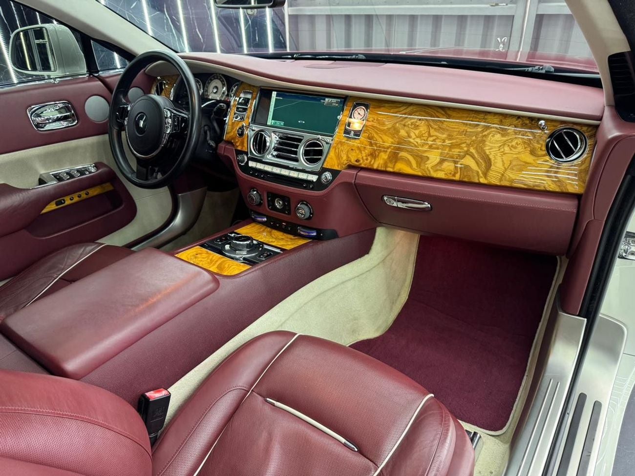 Rolls Royce Wraith STD 6.6L , V12 , RWD