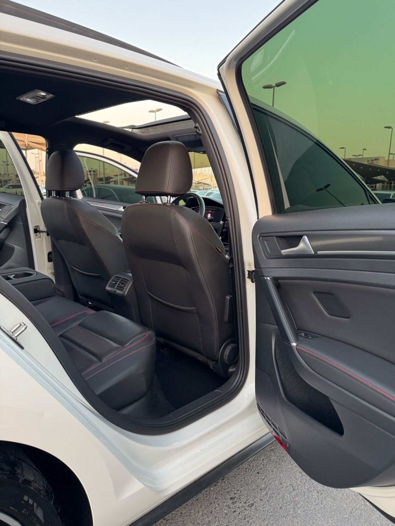 Volkswagen Golf GTI Sport 2.0T