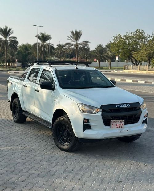 إيسوزو D ماكس diesel 3.0 liter ,right hand drive auto transmission only for export available