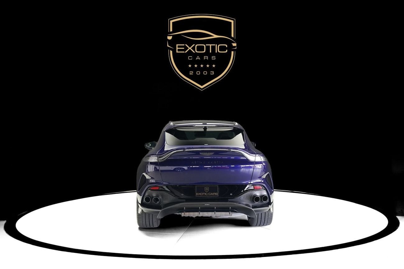 أستون مارتن Dbx707 STD