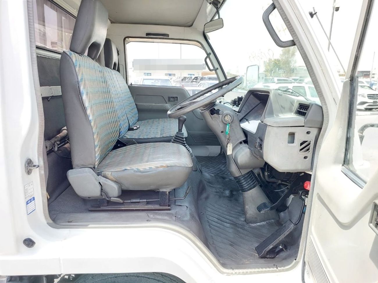 Mitsubishi Fuso Canter MITSUBISHI CANTER 4D33 TRUCK RHD 1993 MODEL 4.2 L DIESEL MANUAL(PM81723)