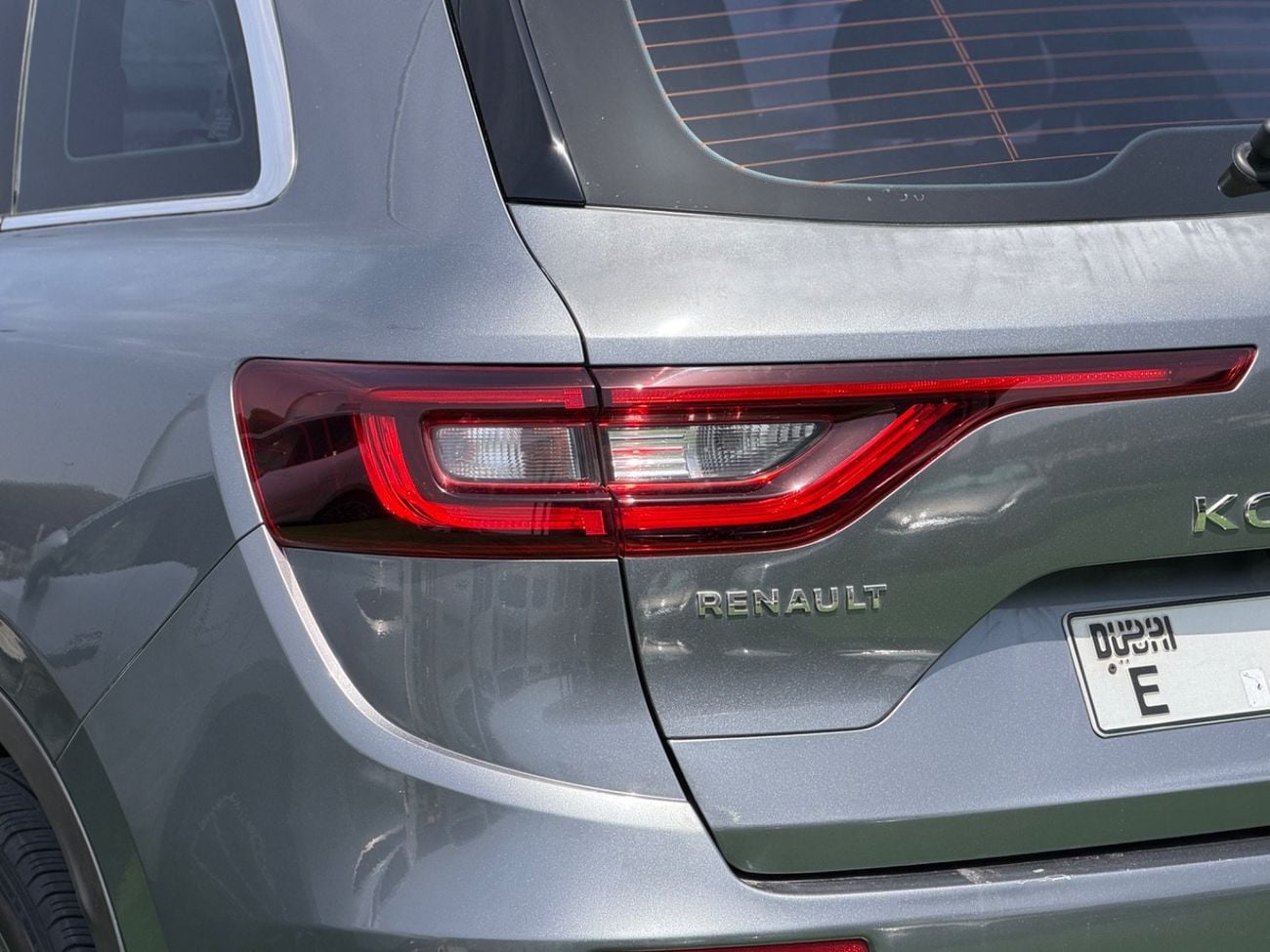 Renault Koleos 2.5L LE (4WD) Renault Koleos 4WD Full Option / GCC / 2018 / Free Accident