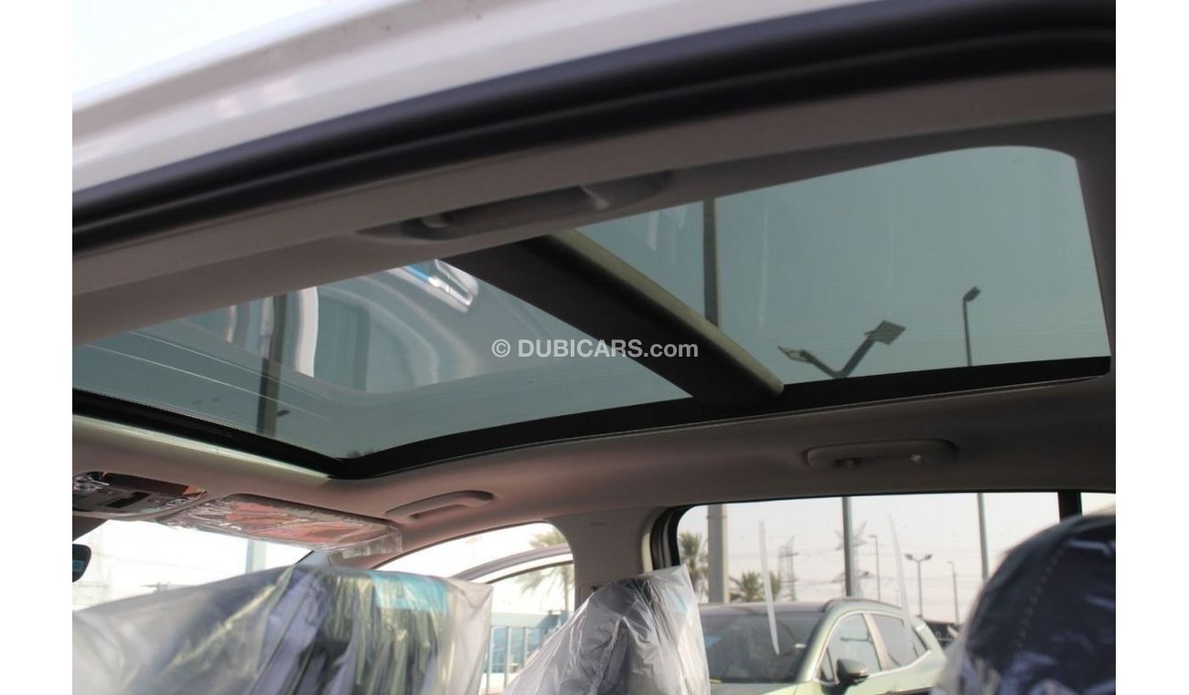 كيا سبورتيج ((High Line)) Turbo 1.6L petrol fwd 2022  white color, heated seats ,Electric tailgate