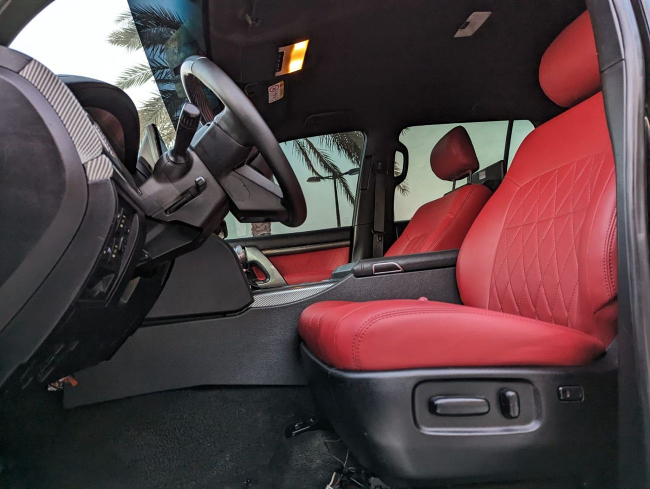 Toyota Land Cruiser Toyota Landcruiser 2016 LHD black exterior and red interior 7 seaters