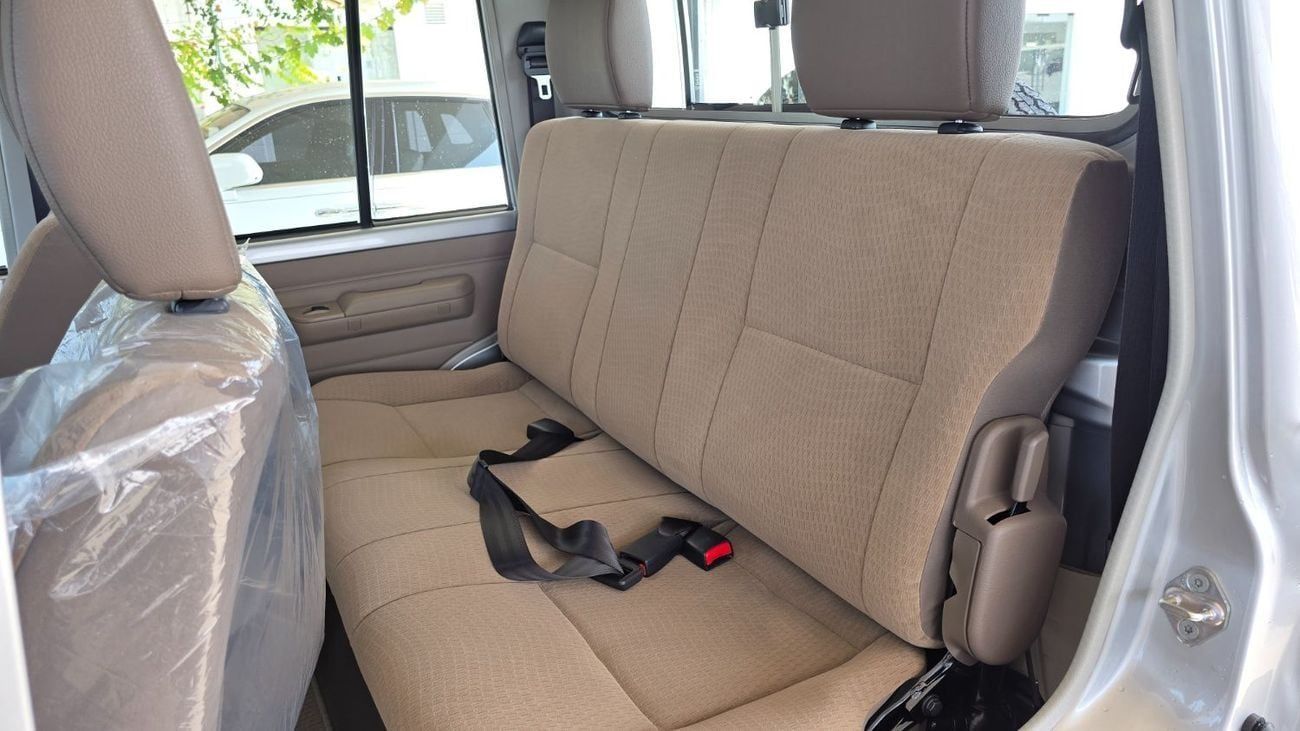 تويوتا لاند كروزر بيك آب TOYOTA LC 79 DOUBLE CABIN 4.0L AT 2025 SILVER