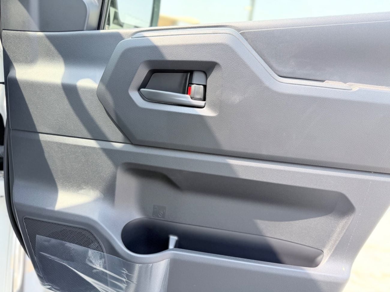 Toyota Hiace GL Toyota Hiace: Fuel type: petrol; Engine capacity: 3.5; Passenger capacity: 11 people