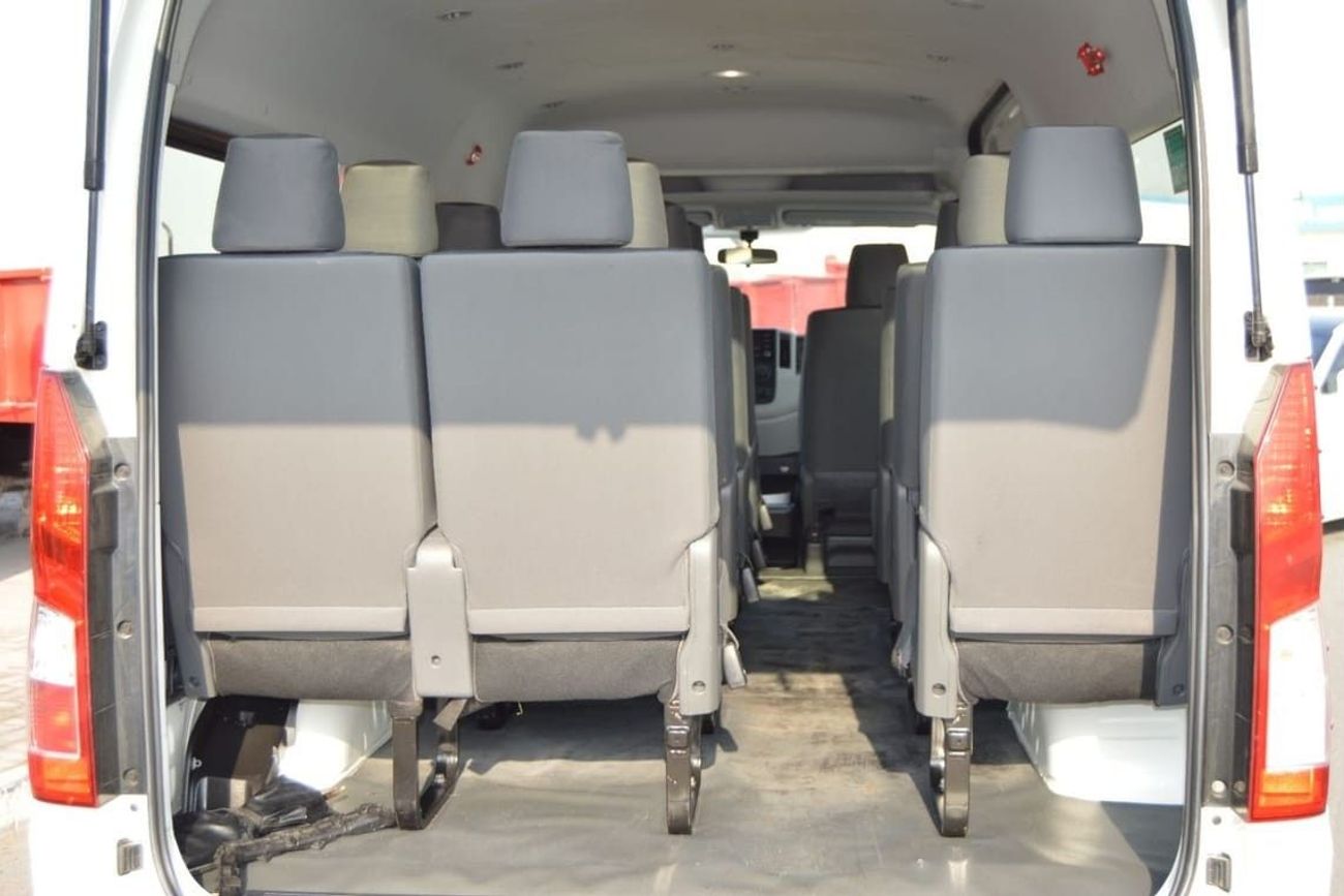 Toyota Hiace Commuter 3.5L M/T