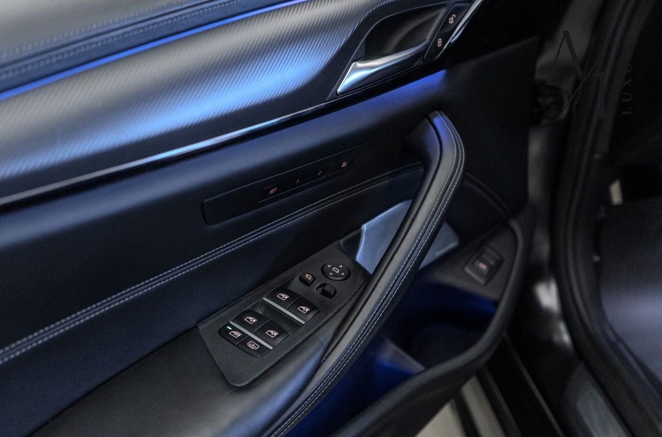 BMW M5 Std 4.4L 2018 BMW M5, Full Service History In Bmw, Fully Loaded, GCC Specs