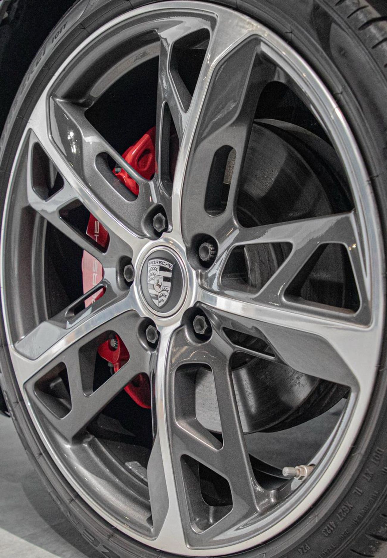 بورش تايكان 4S Cross Turismo