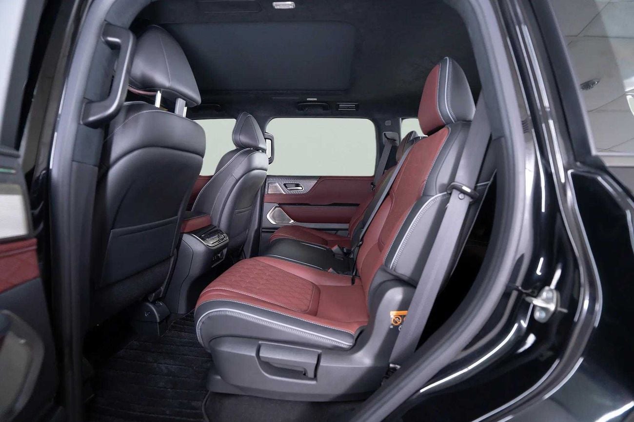 Infiniti QX80 Autograph Captain Chairs 3.5L AUTOGRAPH 3.8