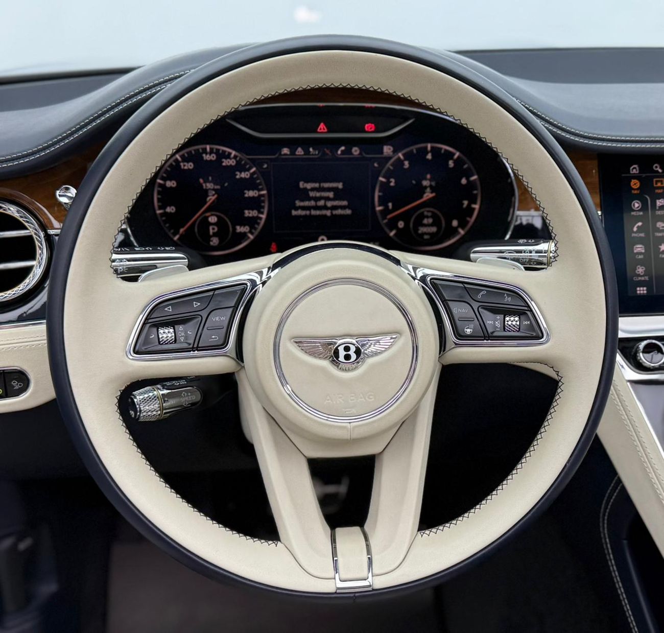 بنتلي كونتيننتال جي تي سي 2022 Bentley Continental GTC V8 ,Bentley Warranty+Service Contract+Full Service History ,GCC