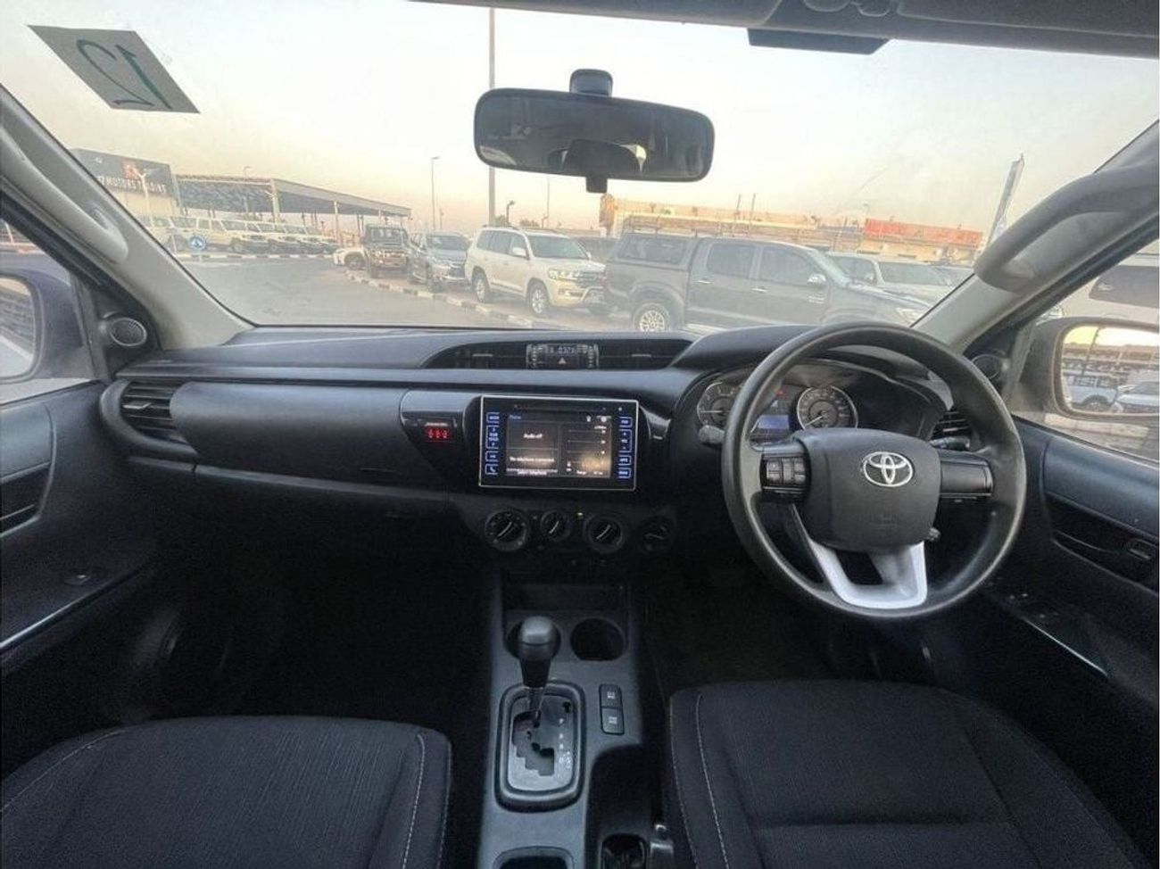 تويوتا هيلوكس diesel 2.8 liter automatic right hand drive