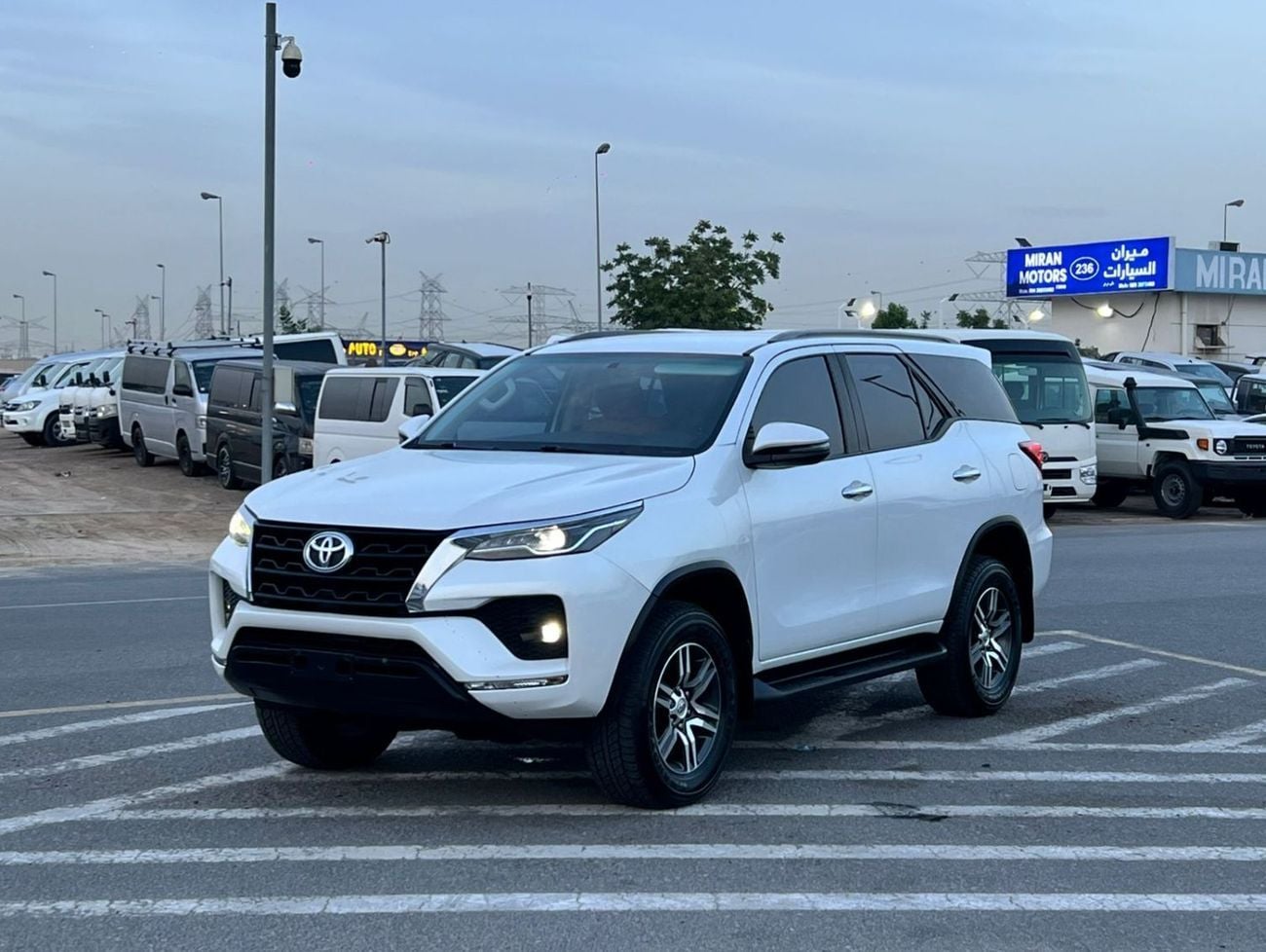 Toyota Fortuner 2023 Toyota Fortuner GX.R Full Option - V6 4.0L GCC - Rear Camera & Sensor - Leather Seat - 2 Key