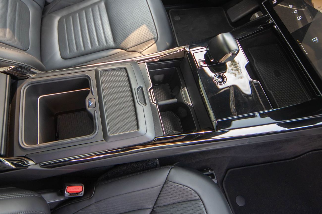 Land Rover Range Rover LWB SV P615 4.4L