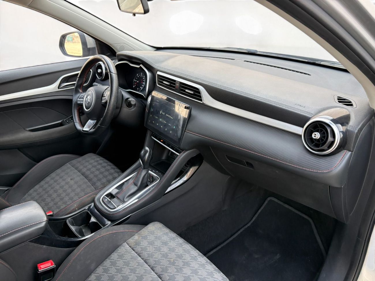 MG ZS ZS | 2023 | GCC SPECS | SILVER EXTERIOR | AED 799 per month