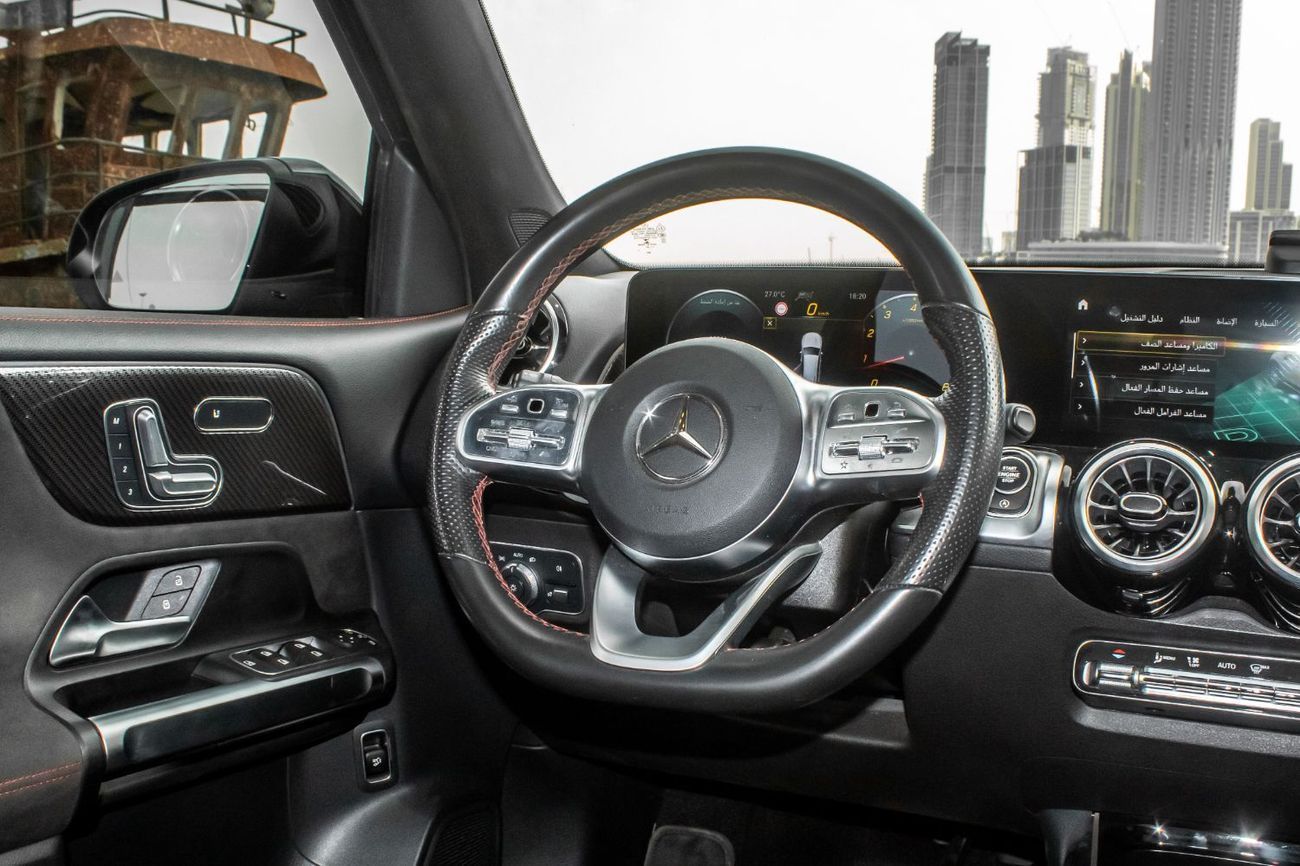 مرسيدس بنز GLB 35 AMG 4MATIC 2.0L